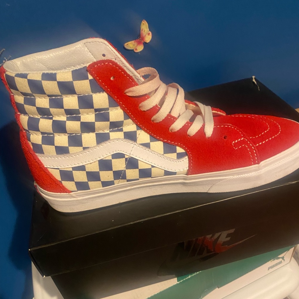 Ted n white high top vans